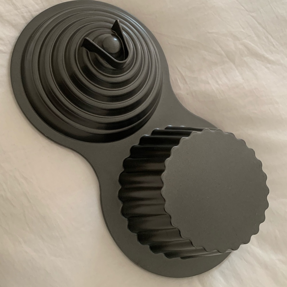 Wilton Giant Cupcake Pan